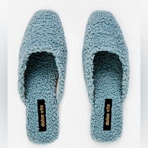 •NWB• Dolce Vita Women’s SAYDEE dusty blue Plush Slippers